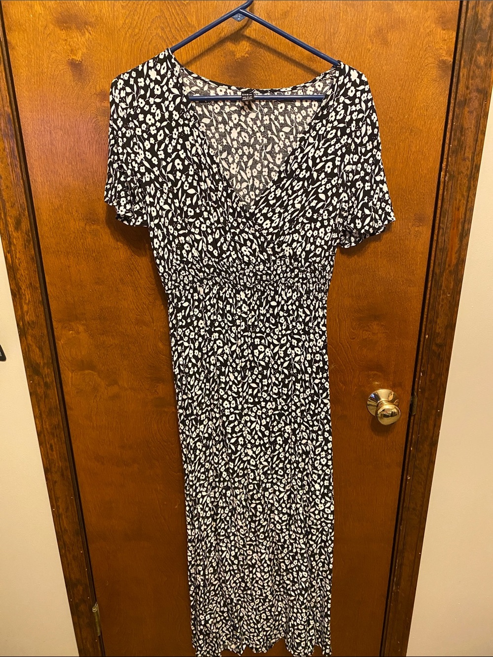 SHEIN Black & White Printed V-Neck Maxi Dress